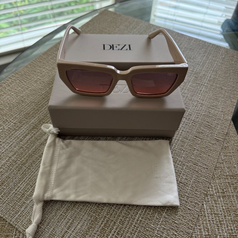 DEZI Pink Sunglasses Modern Design - Picture 2 of 4